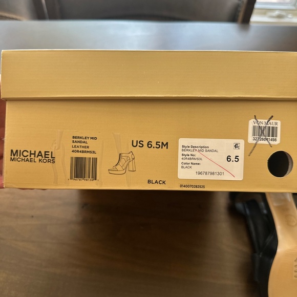 Michael Kors Berkley Mid Sandal Black Leather Platform Gold Zipper Women's 6.5 - Picture 9 of 9